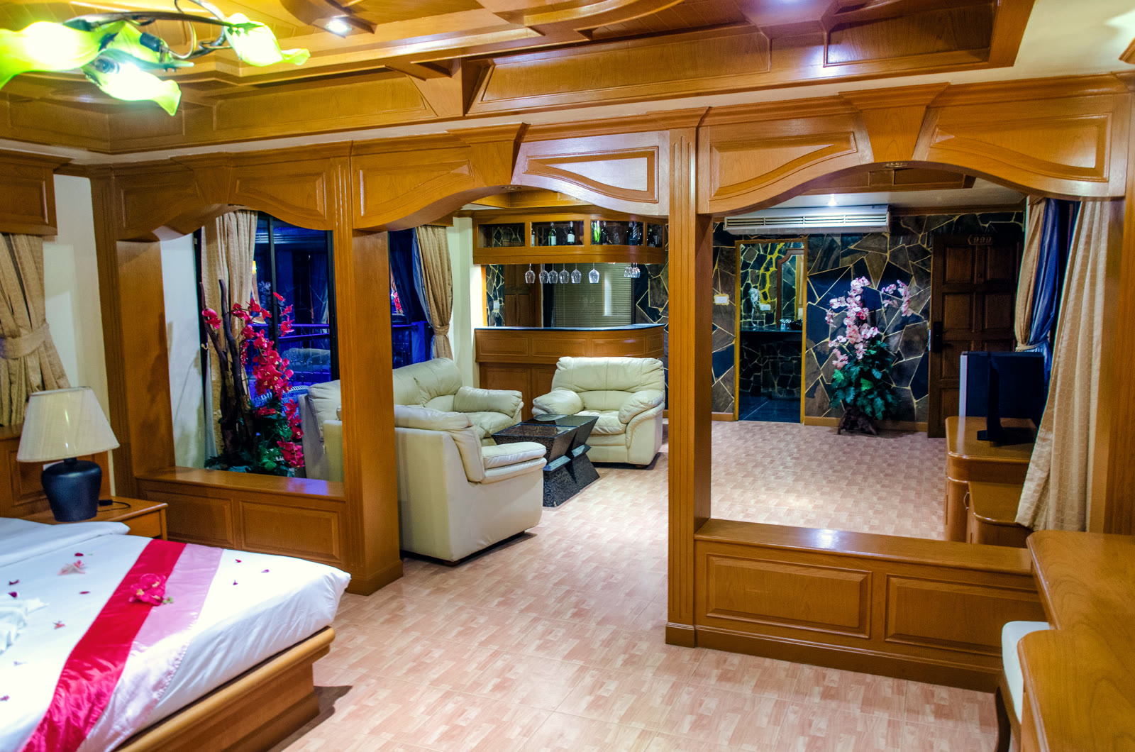 Rooftop Sea View Penthouse with Private Bar at Diva Patong