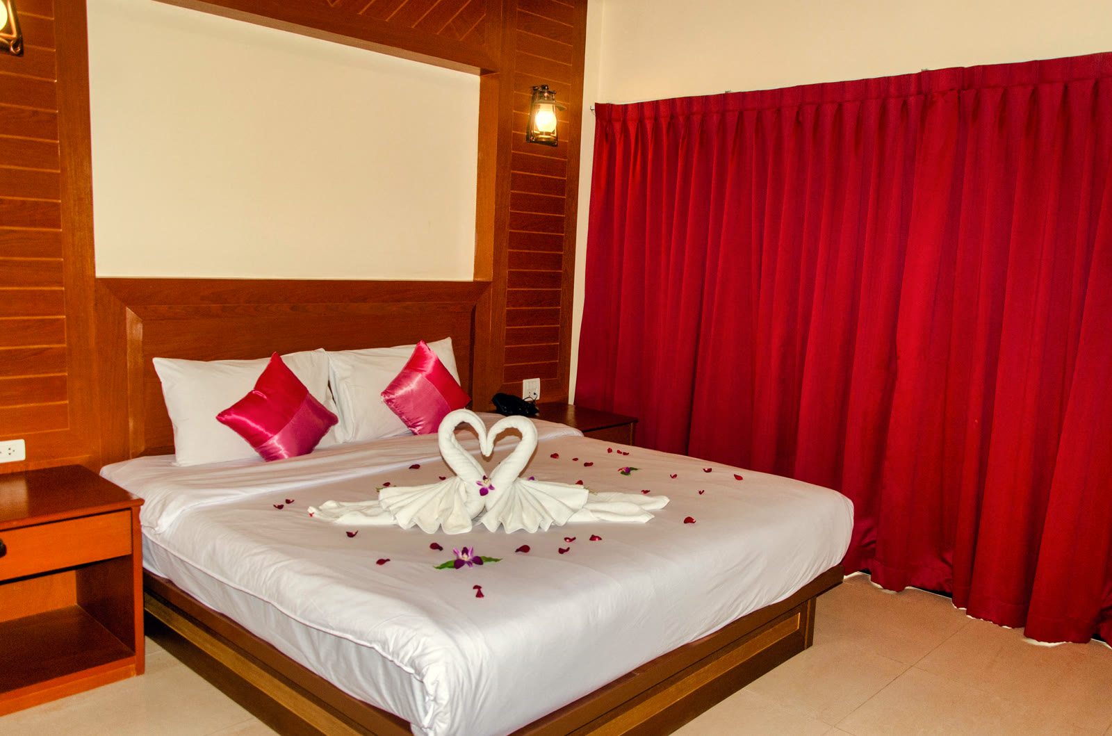 Deluxe Quadruple room at Diva Patong