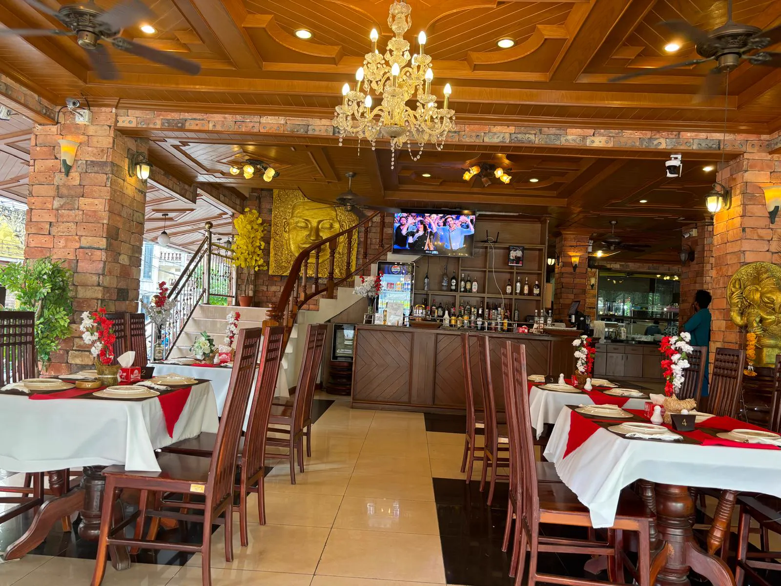 Restaurant seating at Diva Patong Hotel, photo 10